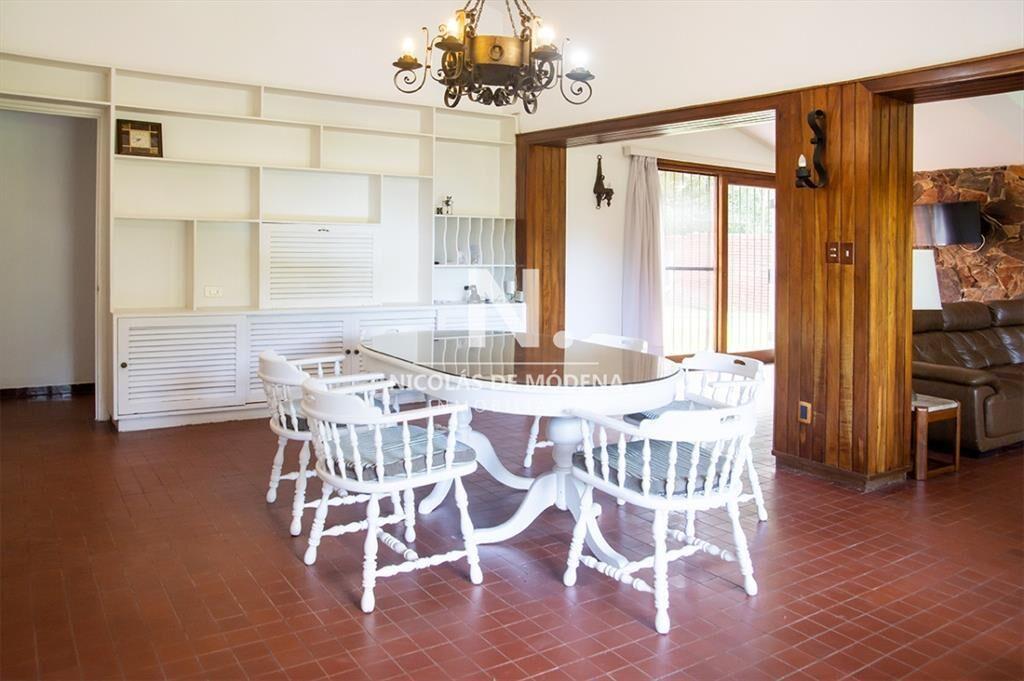 Vende casa de 3 dormitorios en Cantegril Punta del Este