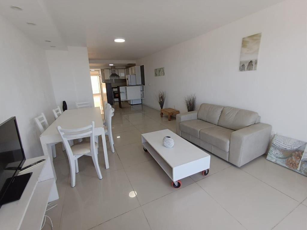 Rambla y Solano Lopez, 3 dorm, amoblado, piscina propia, pa