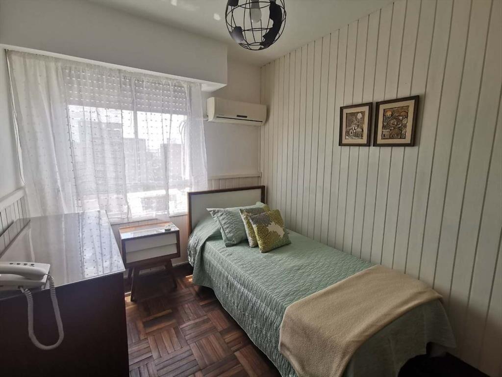 Venta Apto 3 dorm, Pocitos piso alto con Renta