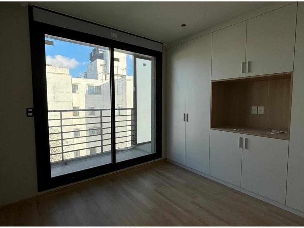 Venta apartamento 1 dormitorio con terraza Avenida Rivera M