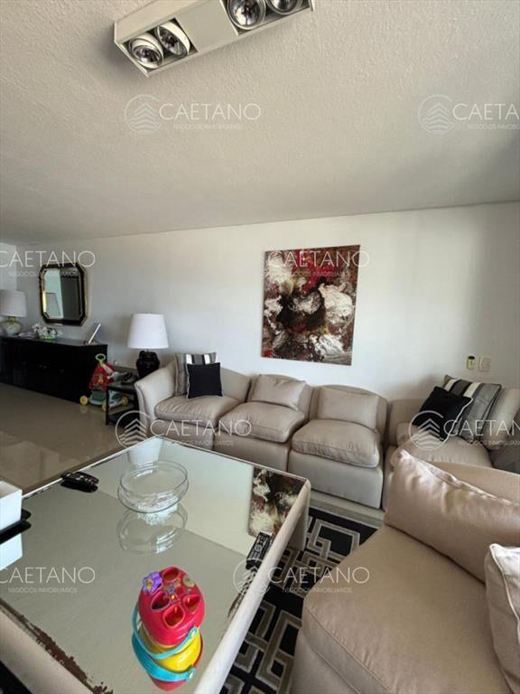 Apartamento en venta, 3 dormitorios. Primera Linea