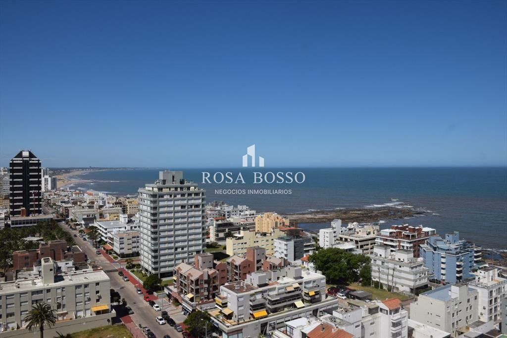 Apto en península, a 300 metros del mar.