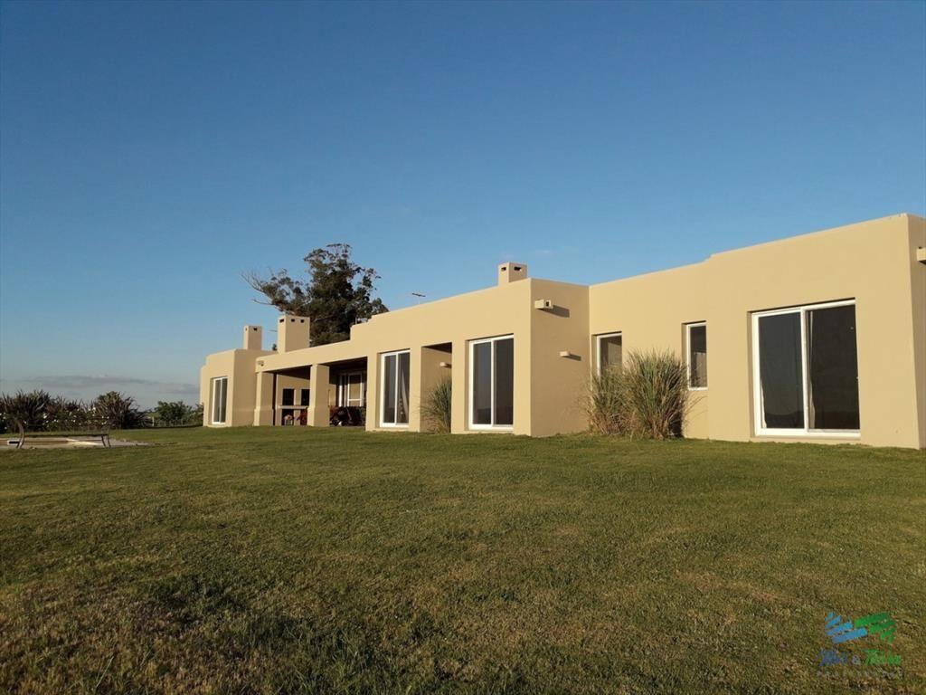 Muy lindo campo en Jose Ignacio con importante y