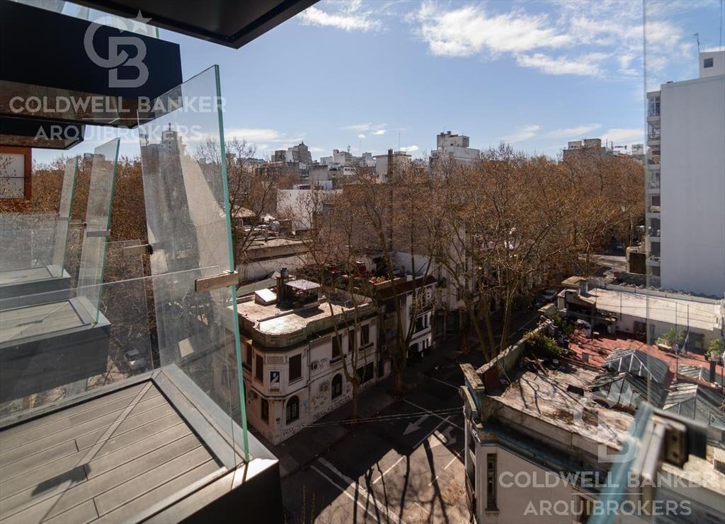 Venta apartamento penthouse cuatro dormitorios con renta en