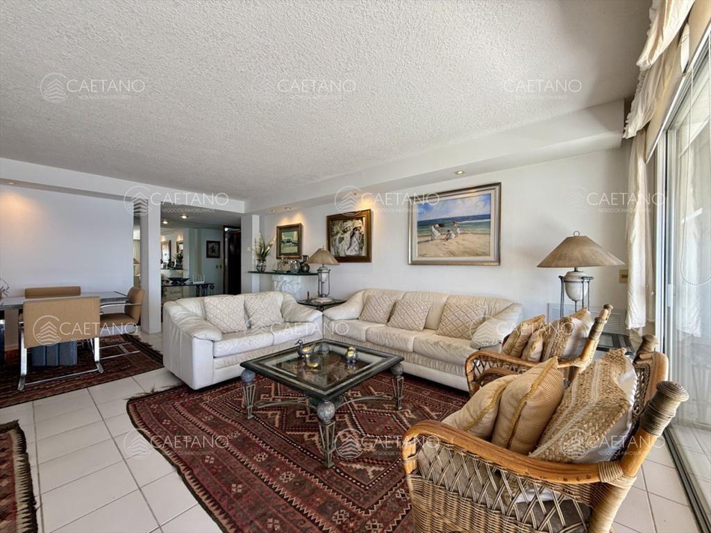 Penthouse de categoría en Espigón Rambla General Artigas