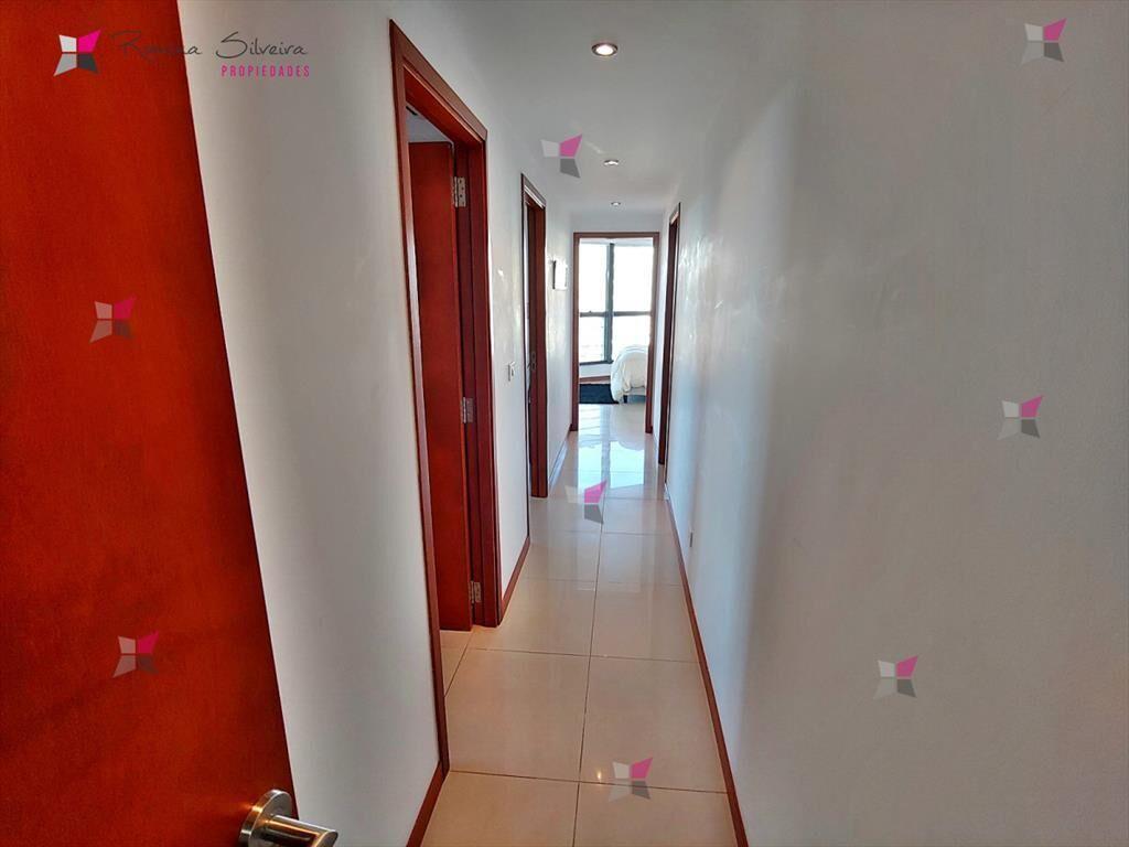 VENTA DE APARTAMENTO DE 2 DORMITORIOS EN TORRE TRESSENTA PU