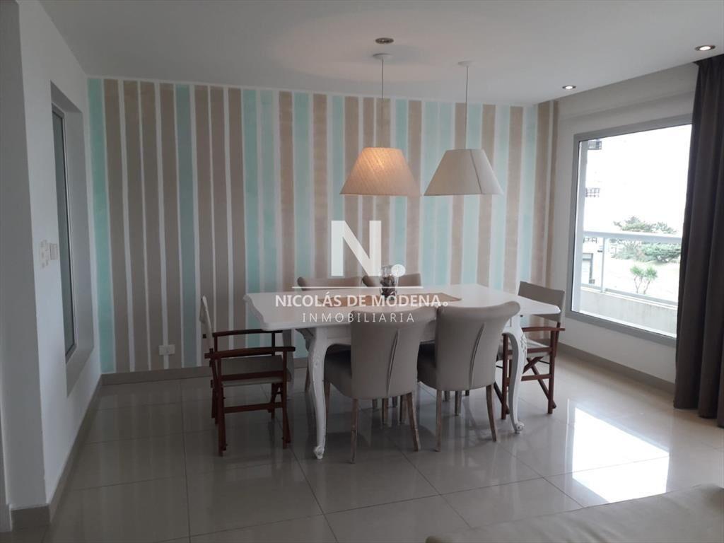 apartamento a metros de playa brava