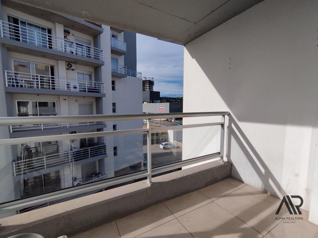 Apartamento en venta de 2 dormitorios c/ cochera en Jaurena
