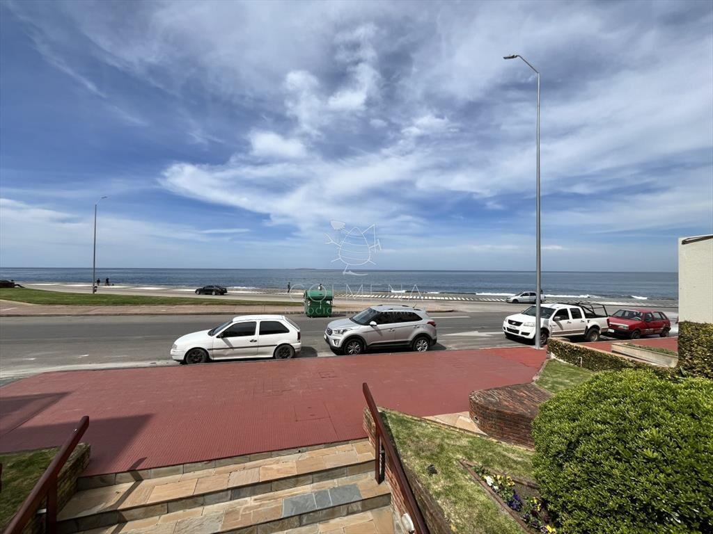 Excelente propiedad en primera linea de playa