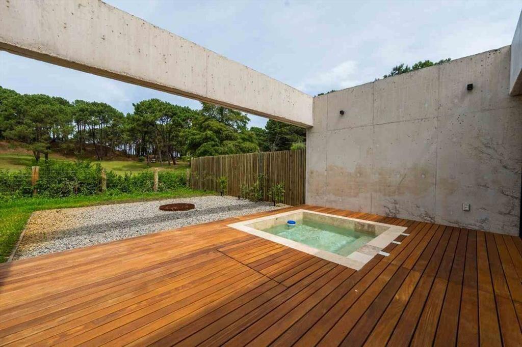 Venta Casa, Club del Lago, Punta Ballena, Financia
