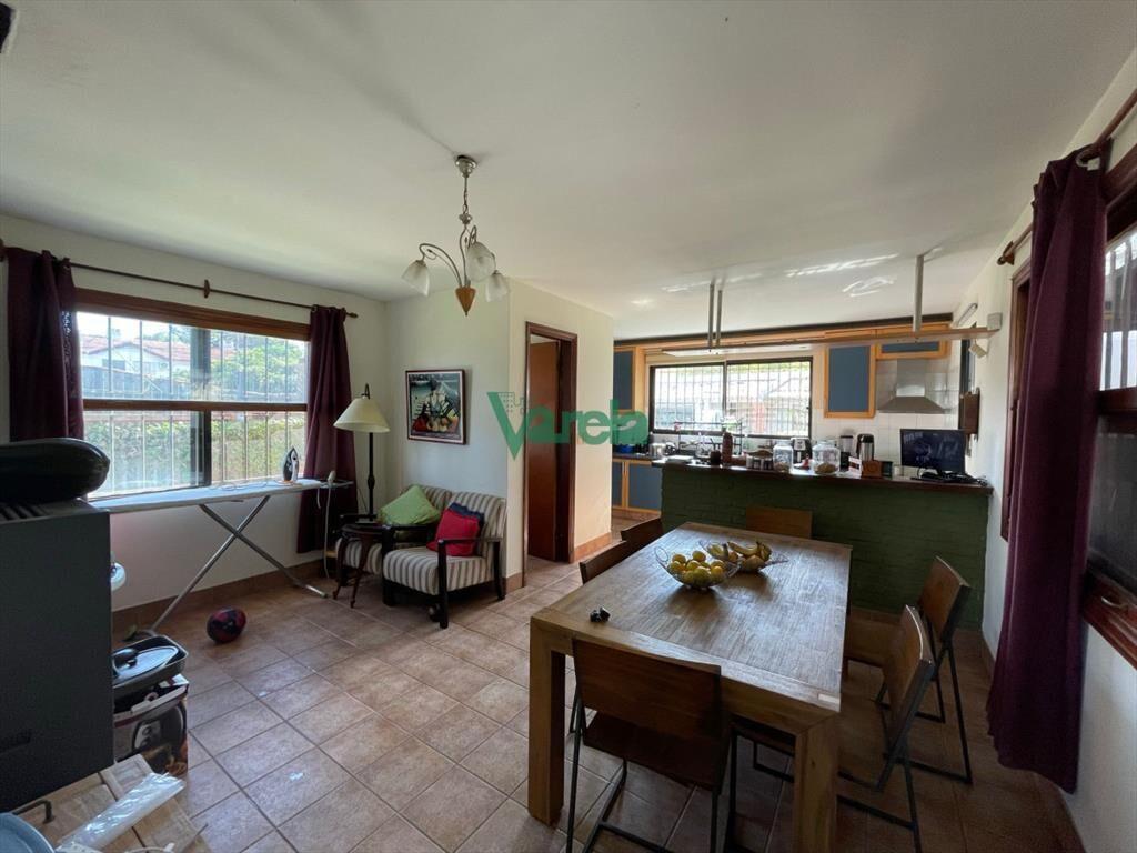 Venta casa en Atlantida, 4 dorm, 3 baños, estufa