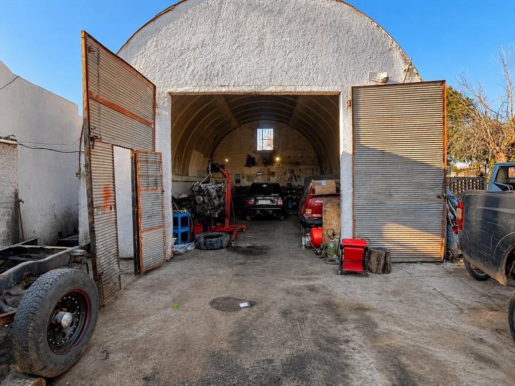 CASA EN VENTA CON AMPLIO TERRENO Y GALPON