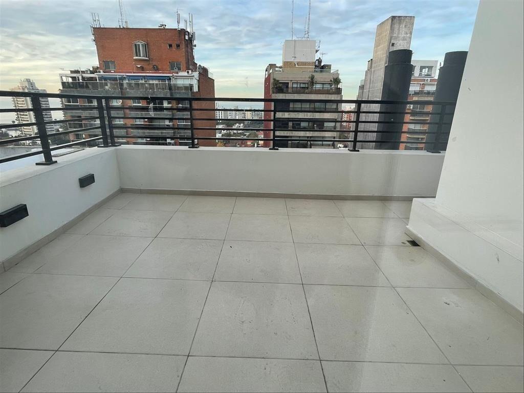 Venta apartamento de 2 dormitorios, 2 baños, terraza, garaje