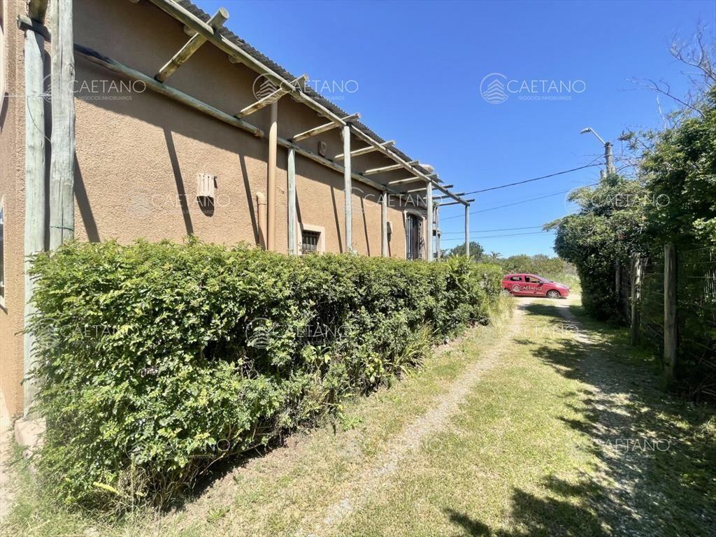 Alquiler casa 3 dormitorios en Balneario Bs As - Punta del