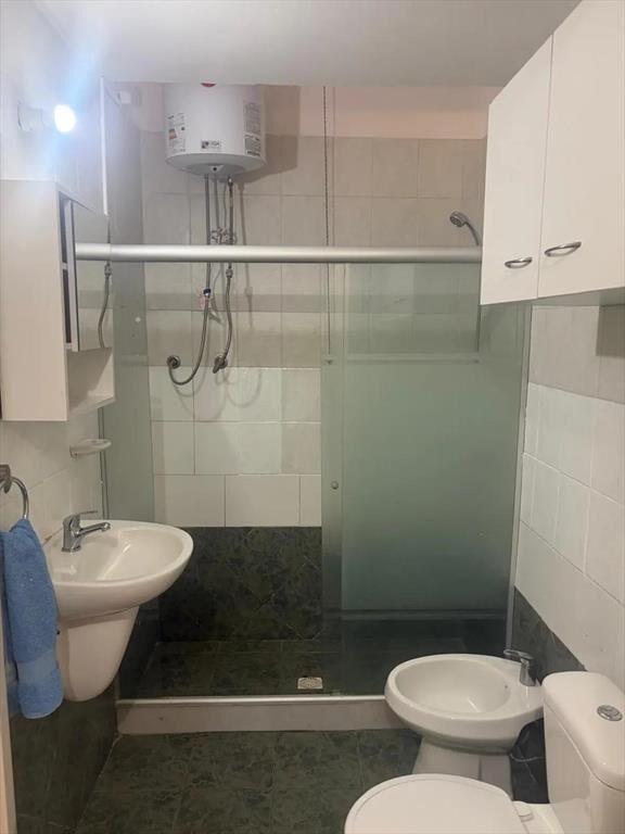 Venta Casa 2 dormitorios con amplio jardín y doble entrada