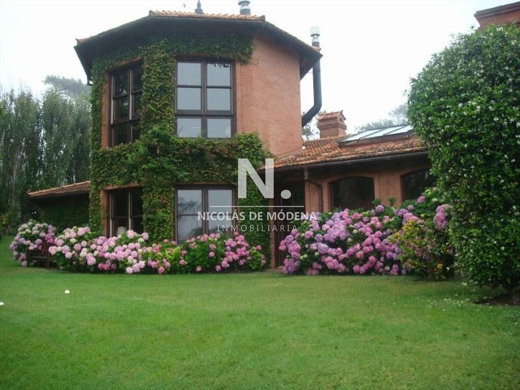 Chalet de 3 dormitorios en venta proximo al mar.