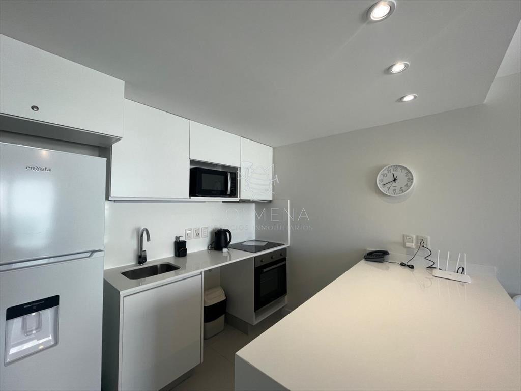 Apartamento en de 1 dormitorio Playa Mansa linea