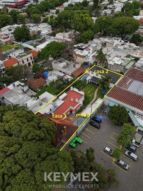 Venta Dos Casas más Apartamento en el Prado. Un solo padrón