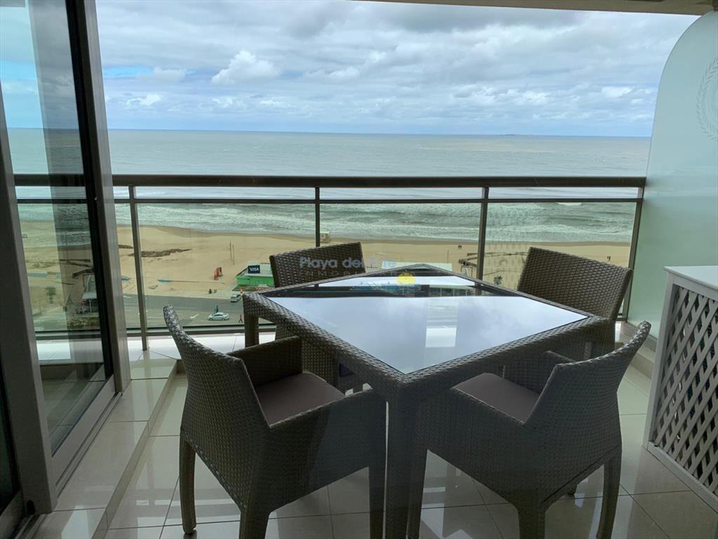 Apartamento de 3 dormitorios en Torre Imperiale ,