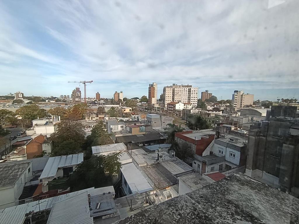 Comodo apartamento próximo a av.Italia y propios, y de ser