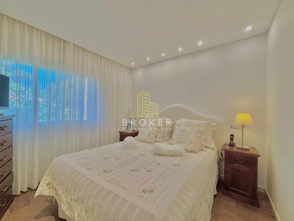 Venta casa punta del este 4 dormitorios mas