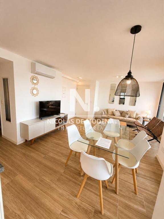 Apartamento de 2 dormitorios, frente al mar en