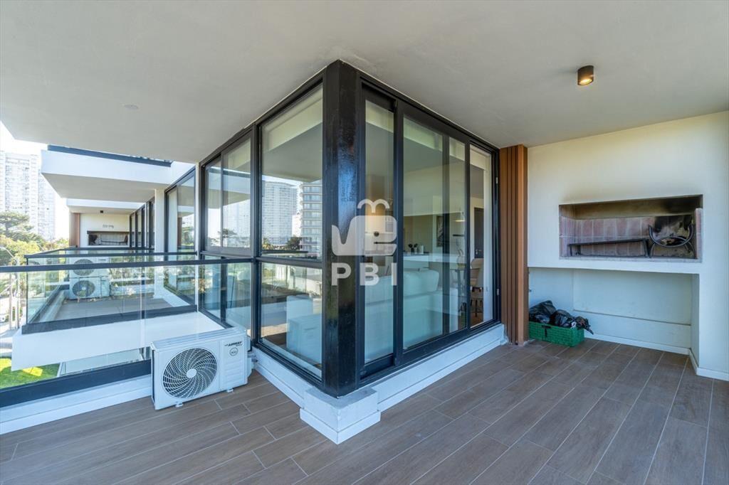 Apartamento en venta en Playa Mansa, Punta del -