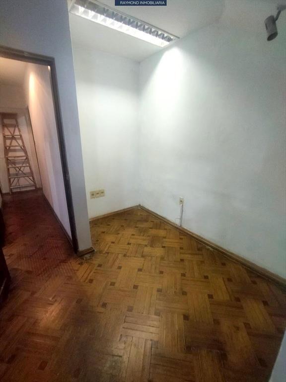 Excelente local en Uruguay y Río Branco