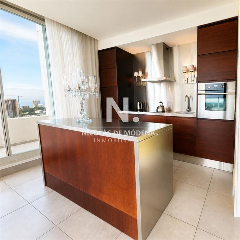 Penthouse de 3 dormitorios en venta en Torre Yoo