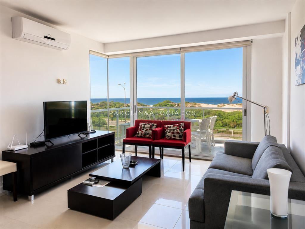 Apartamento de 3 Dormitorios en Primera Línea