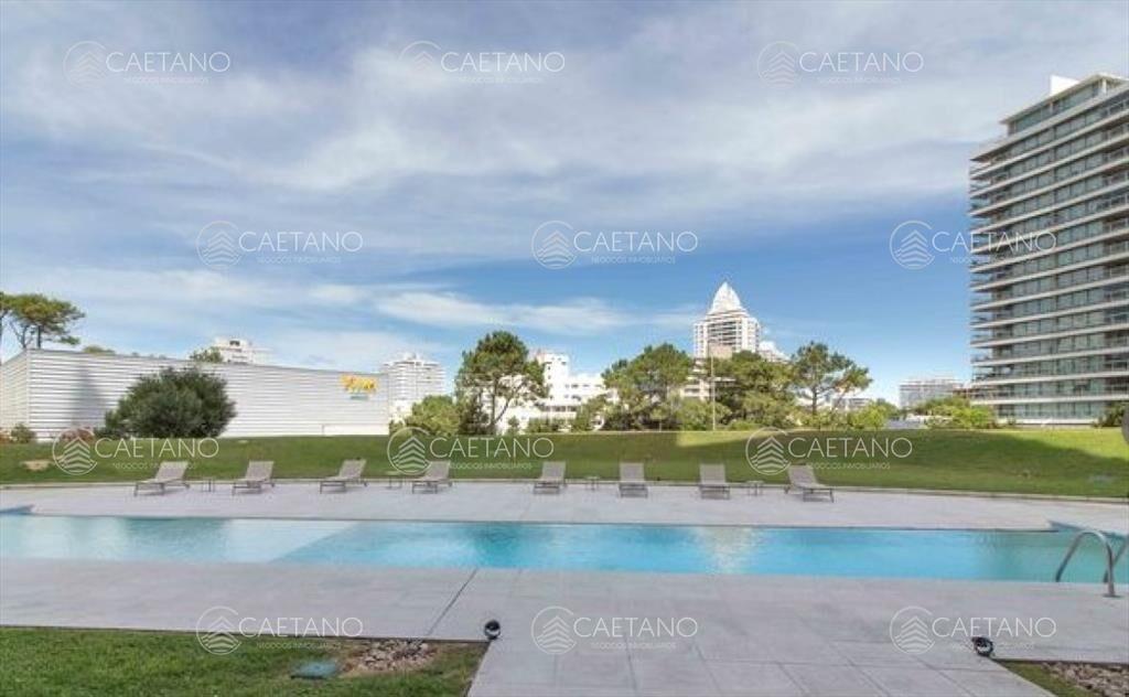 Apartamento en Torre One II. Al frente. unidad de