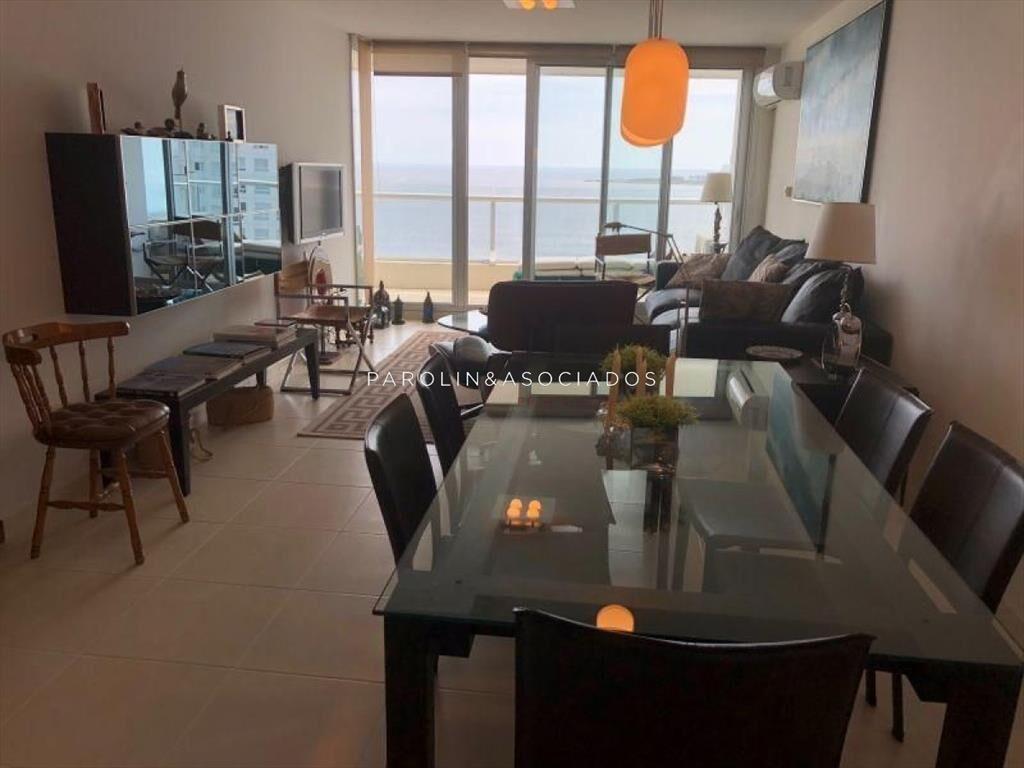 Apartamento en venta de 2 dormitorios en Season