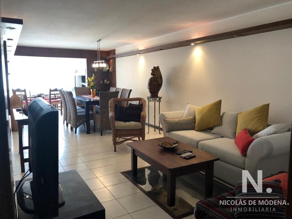 apartamento en primera linea de playa mansa cuenta  con par