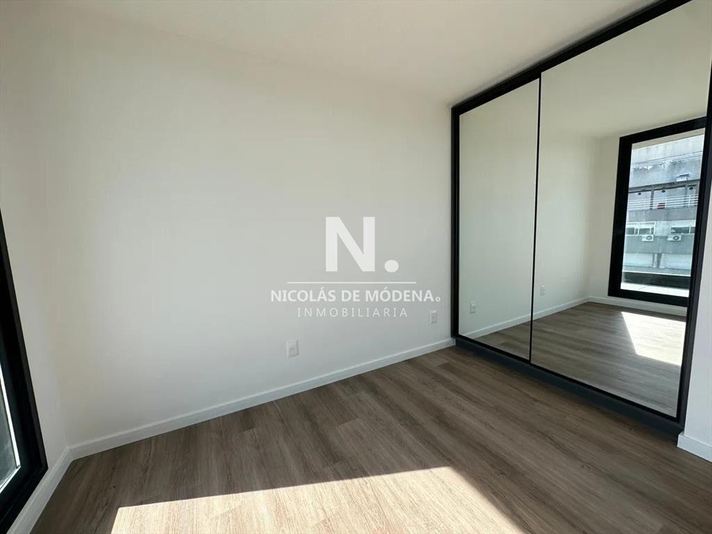Venta Apartamento de 2 Dormitorios A Estrenar en Punta carr