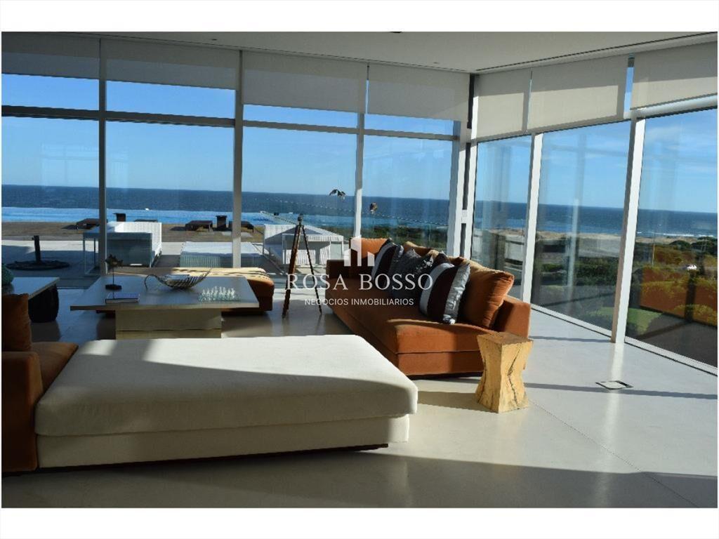 Apartamento muy lindo en la Brava.