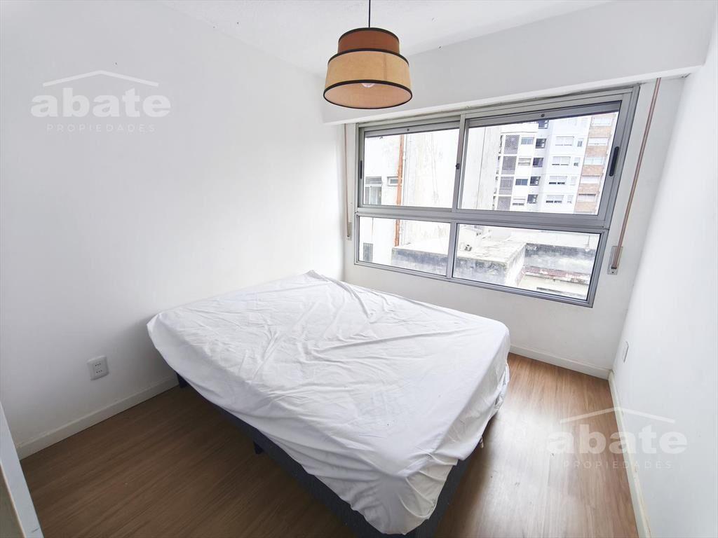 Alquiler Apartamento 2 dormitorios y Garage en Parque Rodó.