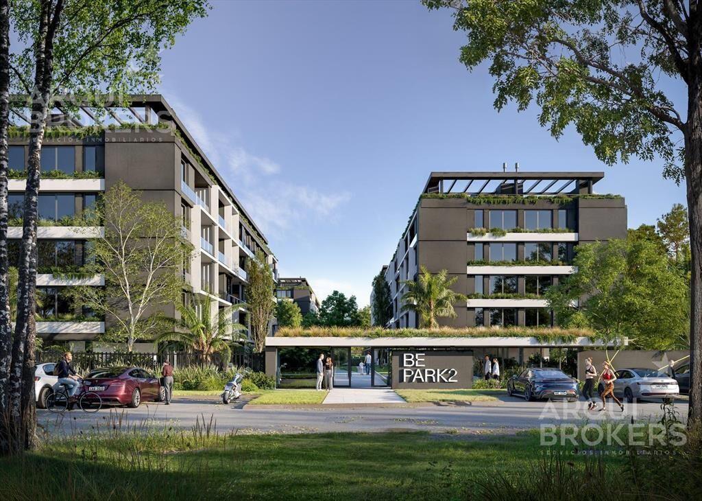 Apartamento de tres dormitorios en venta en Parque Rivera -