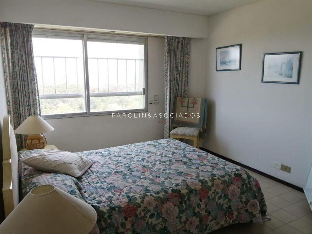 Apartamento en venta de 3 dormitorios en Punta