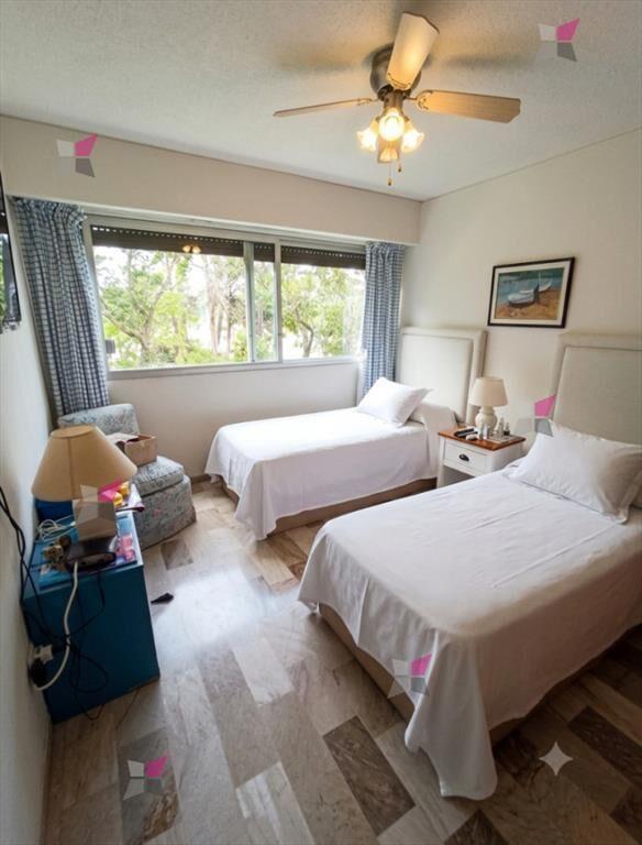 Gran apartamento 3 dormitorios más dependencia