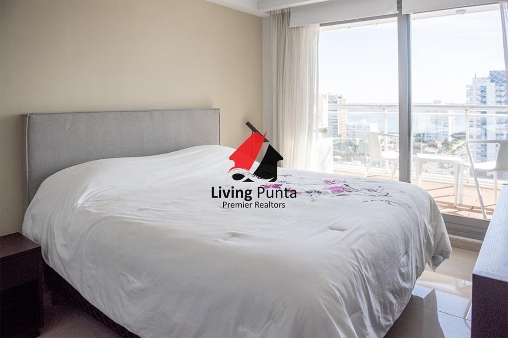 Piso alto con vista panoramica, 1 dormitorio y en