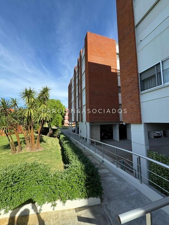 Apartamento en venta 2 dormitorios y medio, Playa