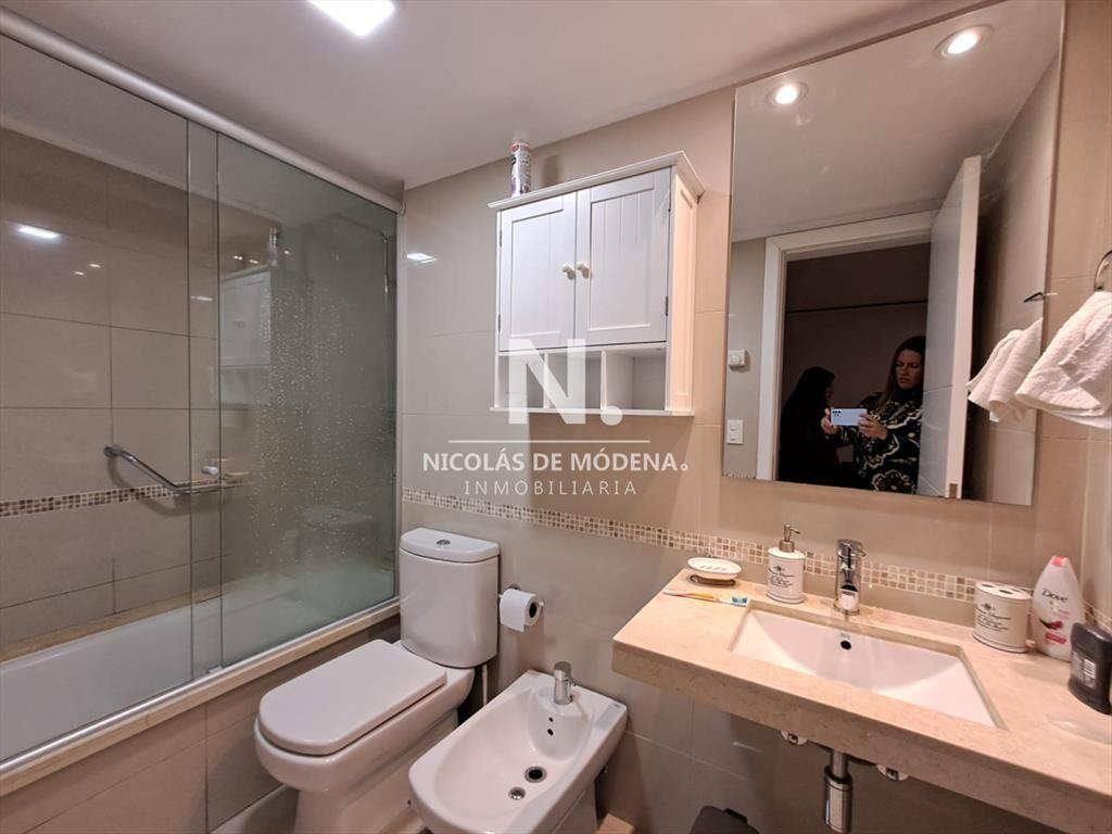 Departamento 2 dormitorios en venta en complejo