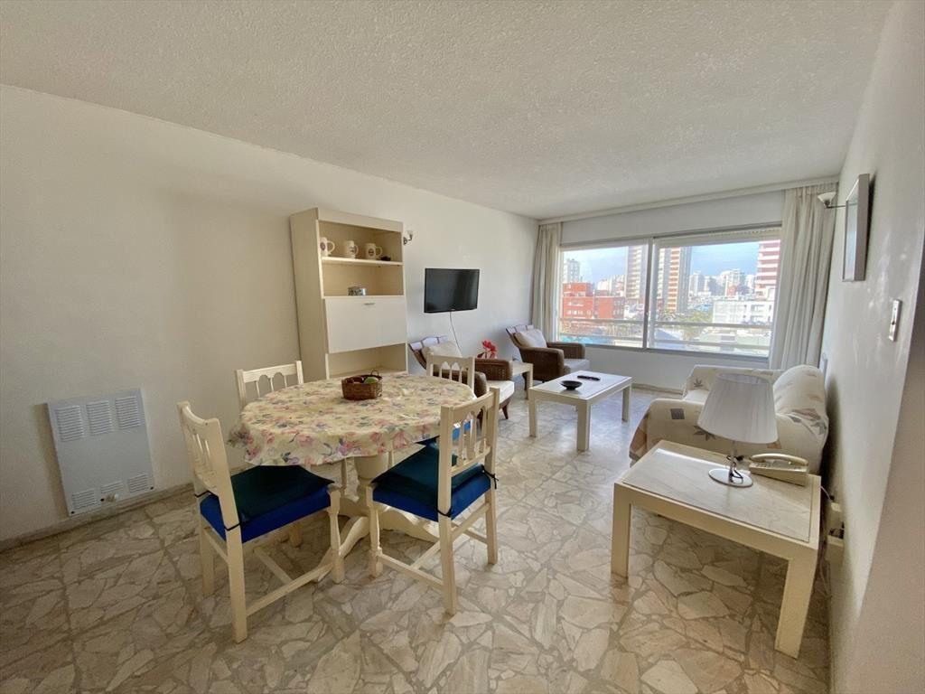 VENTA DE APARTAMENTO DE 1 DORMITORIO Y MEDIO EN