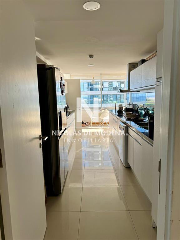 Departamento en  venta de 3 dormitorios y dependencia en Ti