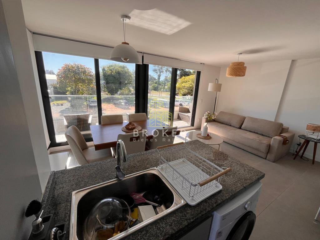 Venta departamento 2 dormitorios Aidy Grill Punta