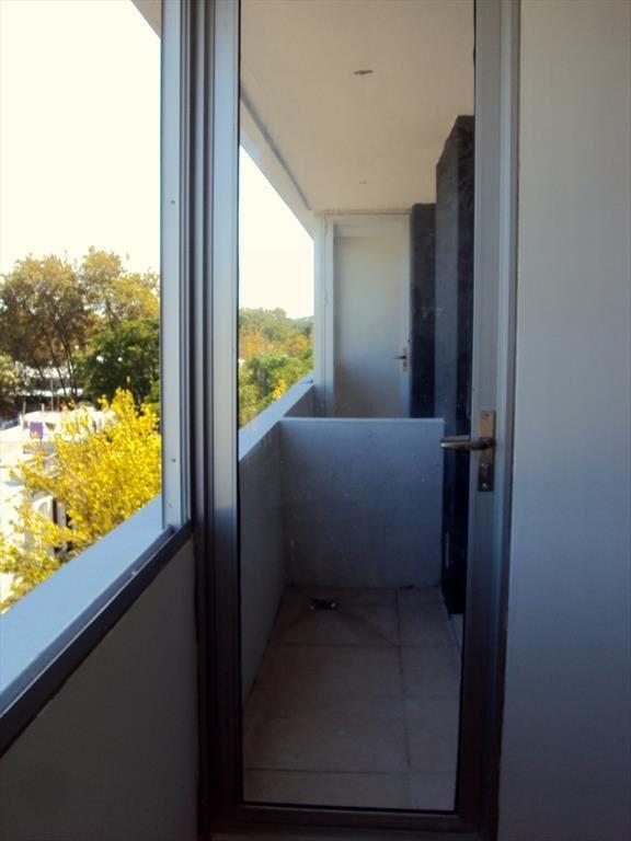 Oportunidad. En tres cruces apart 1 dorm al frente