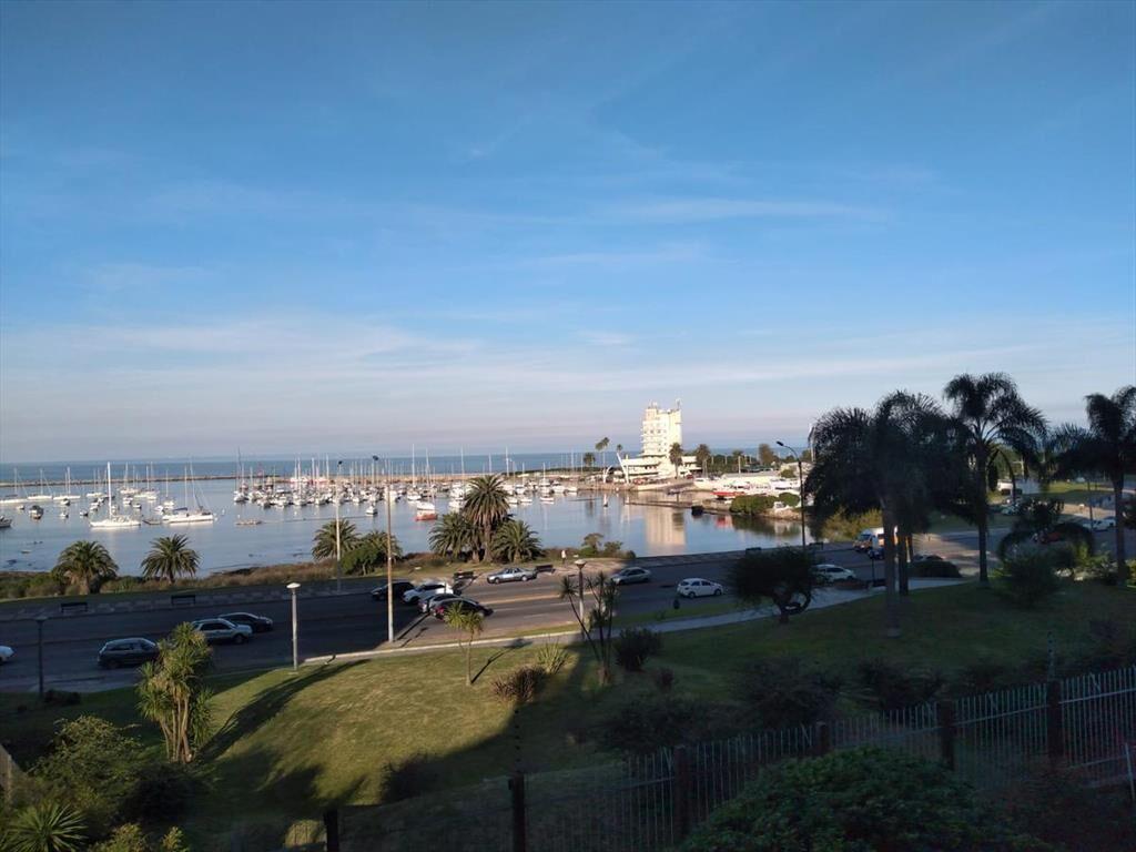 apartamento - Puerto del Buceo, 140 m2, 4 dormitorios, pisc