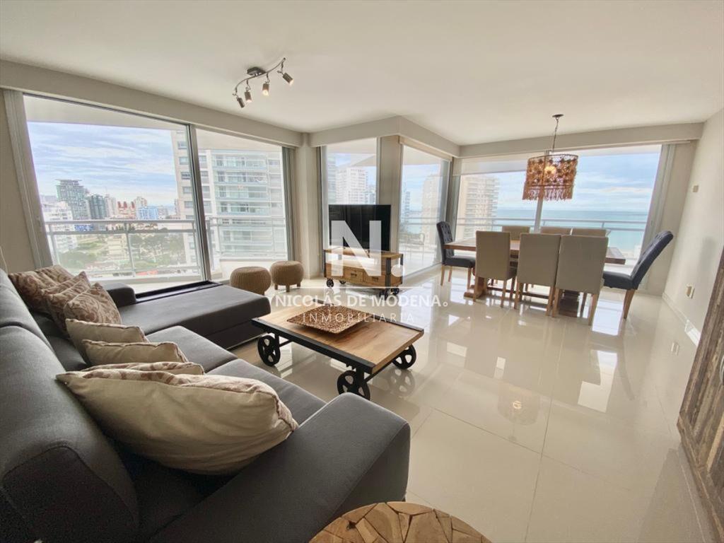 Apartamento en venta de 3 dormitorios en suite, -