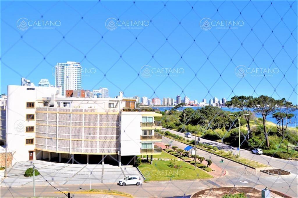 Venta apartamento 1 dormitorio frente al mar, playa mansa P