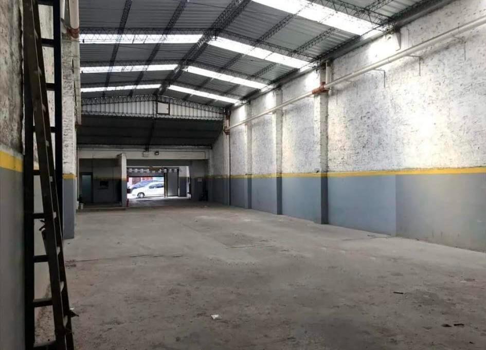Cordón , próximo 18 de julio, 300 m2 llanos, 9 mts de frent